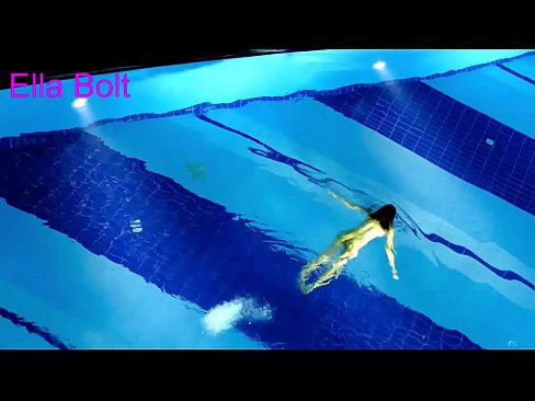 ❤️ Non posso smettere di guardare, giovane bionda catturata nuotare nuda nella piscina del resort ELLA BOLT ️❌ Porno fbal it.filmexxx18.ru ☑