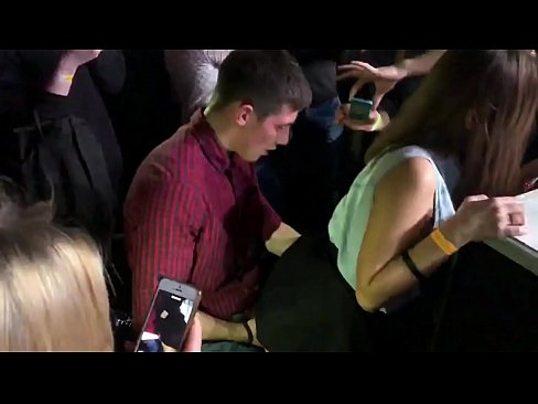 ❤️ Sesso reale in un nightclub russo. Ragazza russa di 18 anni nell'ano e nella vagina scopata in un nightclub ️❌ Porno fbal it.filmexxx18.ru ☑